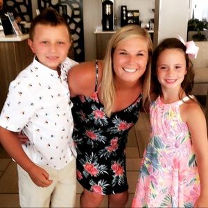 Meet your Posher, Whitney